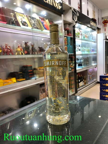 Vodka Smirnoff Gold Vảy Vàng - dung tích 1 lít