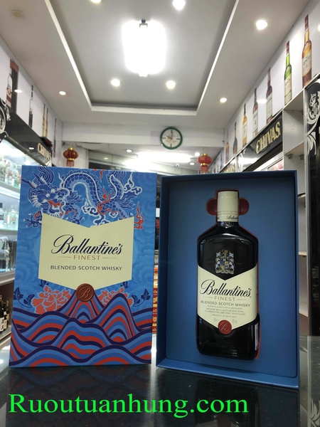 Ballantine’s Finest Phiên bản hộp quà F21 - dung tích 700ml