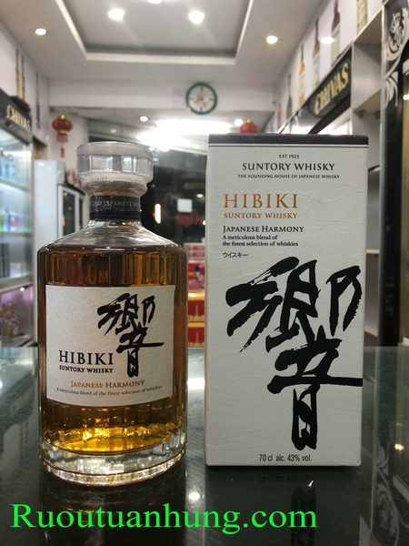 Hibiki Japanese Harmony - dung tích 700ml