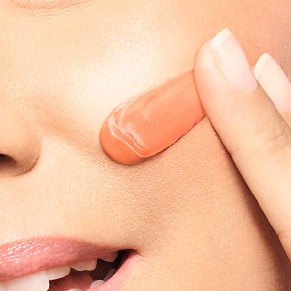 Kem dưỡng da tinh chất nhân sâm và retinol giúp da săn chắc và sáng khỏe L'Oreal Paris Revitalift Energising Red Day Cream 50ml