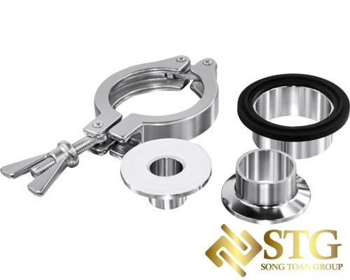 quick-clamp-connect-couplings-thuong-duoc-lam-tu-vat-lieu-chong-an-mon-nhu-thep-khong-gi-hoac-nhom-1 Quick Clamp Couplings: Sự Linh Hoạt và Tiện Lợi Trong Kết Nối Ống