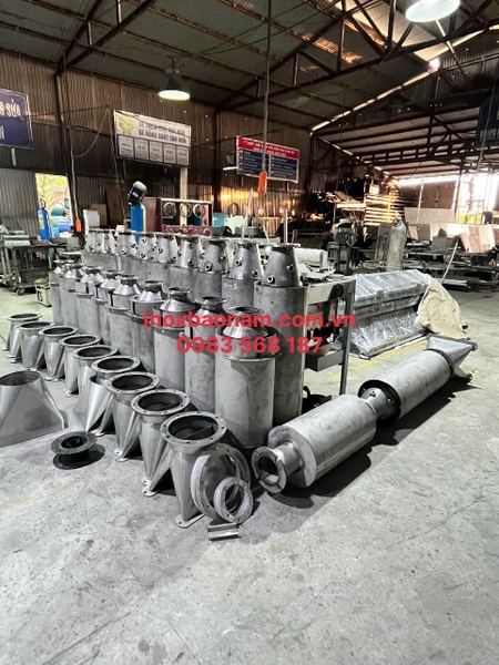 thiet-bi-phat-khoi-inox-304