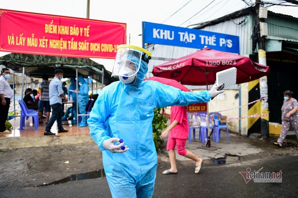 Mầm bệnh len lỏi, ca Covid-19 tăng mạnh, TP.HCM thêm 2 tuần 'thử lửa'