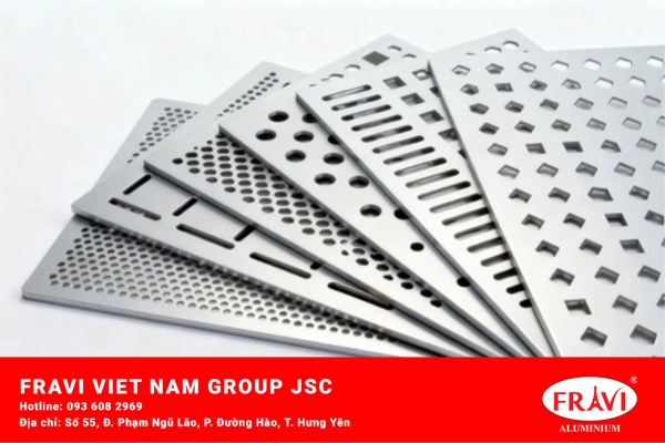 tam-nhom-duc-lo-cnc-nhom-tam-trang-tri