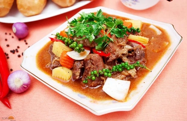 Bò sốt pate tiêu xanh