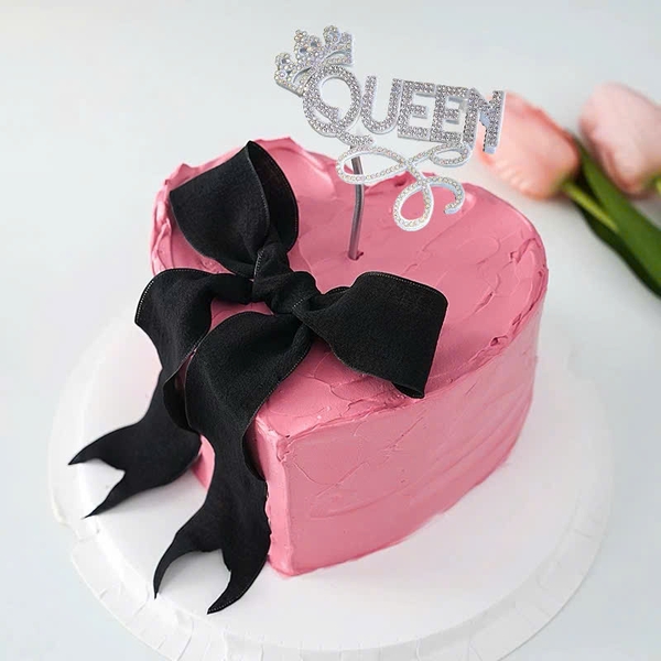 Chữ Queen đội vương miện (gắn hạt).