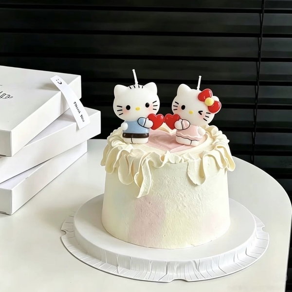 Vỉ 3 cây nến - KITTY ĐỎ.