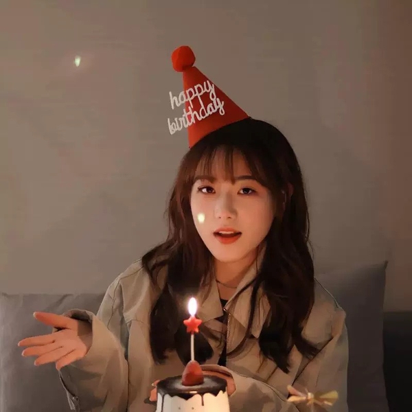 Set 10 mũ sinh nhật vải dạ - HPBD ĐỎ- kt12x14cm.