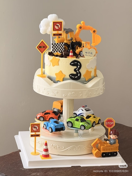 Bàn xoay cupcake trụ giữa có nhạc (2 tầng).