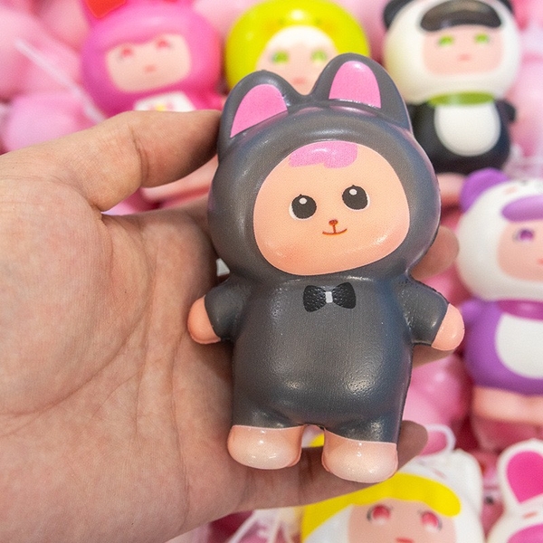 Tượng nhựa cao su mềm- BABY THREE dáng đứng (tai gấu) (màu ngẫu nhiên).