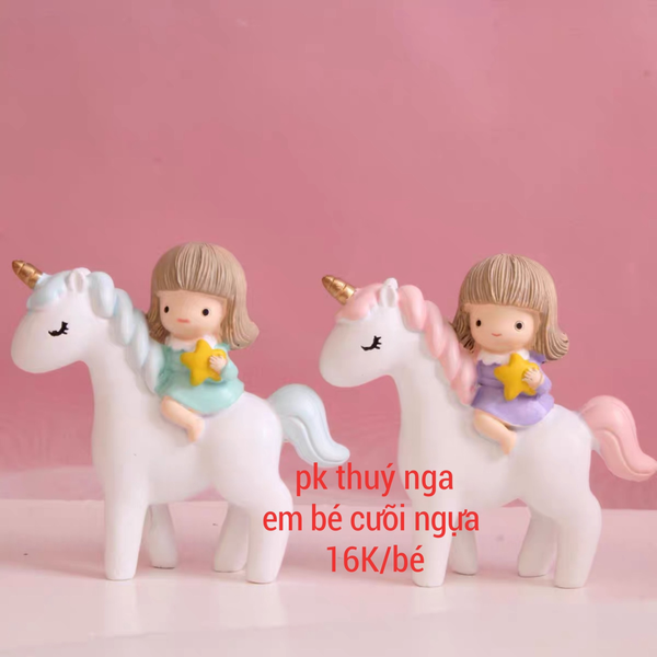 TUONG-Em bé cưỡi ngựa (hồng)