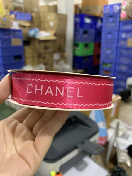 Ruybang chanel 2,5 cm x 50m có viền sóng -HỒNG ĐẬM.
