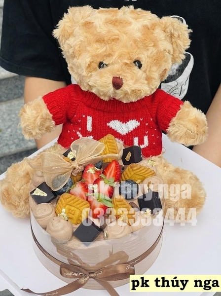 Gấu bông nâu - áo đỏ có chữ I love you kt 30cm.