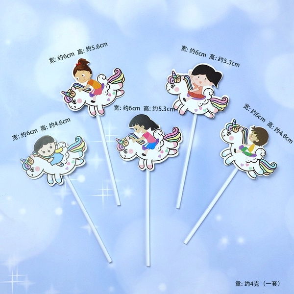 Set giấy 5 em bé cưỡi ngựa.