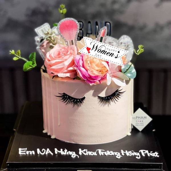 Set  60 thẻ trắng kèm que cắm- Happy Women's day chữ TO.