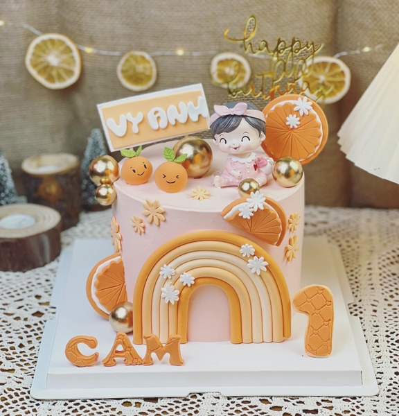 Tượng bé gái cài nơ hồng ôm bình sữa-NHỰA MỀM.