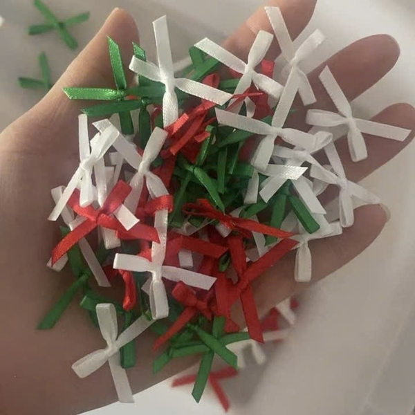 Túi 100 nơ vải nhỏ -MÀU XANH LÁ, ĐỎ, TRẮNG.