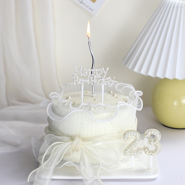 Chữ HPBD gắn hạt.