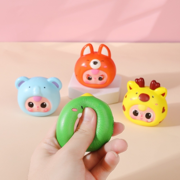 Set 3 tượng nhựa cao su mềm BABY THREE mix màu (dạng mặt MẮT TO).