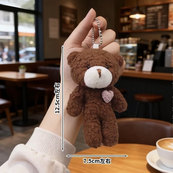 Gấu bông size 12cm (không gồm khăn và mũ) -MÀU NÂU ĐẬM gắn trái tim hồng.
