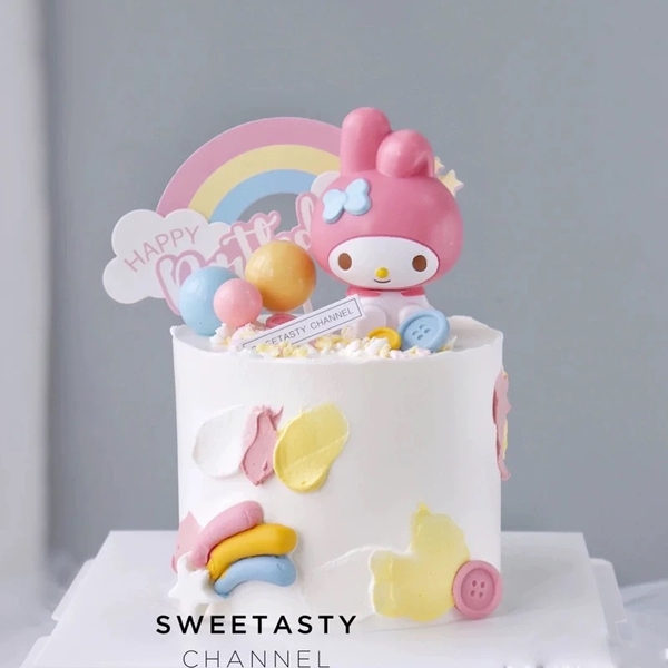 Tượng nhựa mèo Melody tai thỏ.