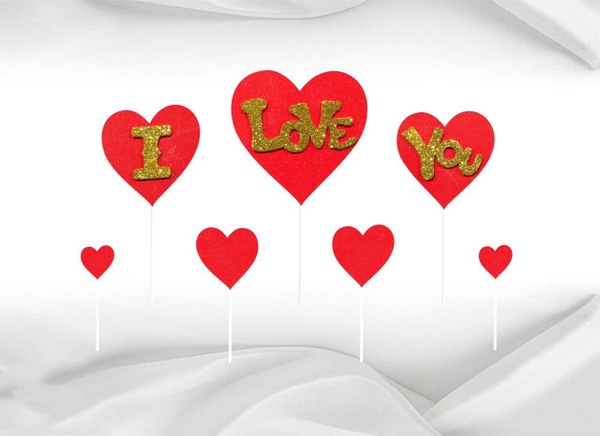 Set tim giấy đỏ gắn chữ nhũ vàng i love you (HD).