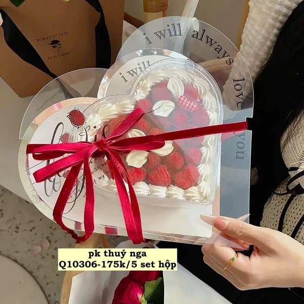 5 set hộp tim 20-10 (1 set gồm khuôn trái tim bên trong kt 18x15x7cm, nắp trái tim và đế) - MÀU TRẮNG.