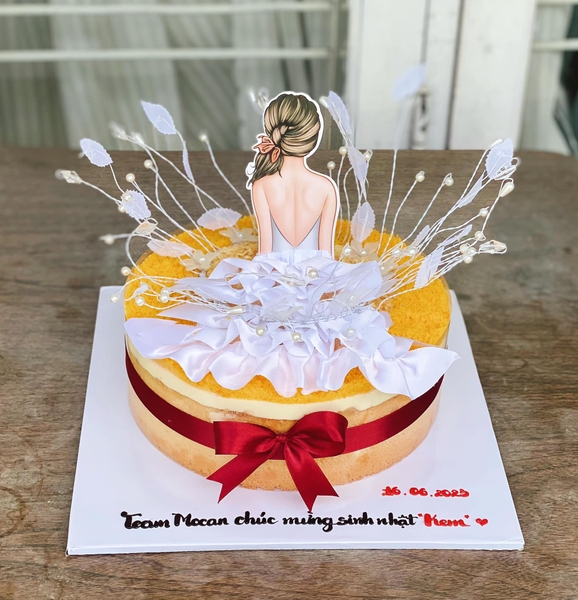 Vương miện tròn lá trắng.