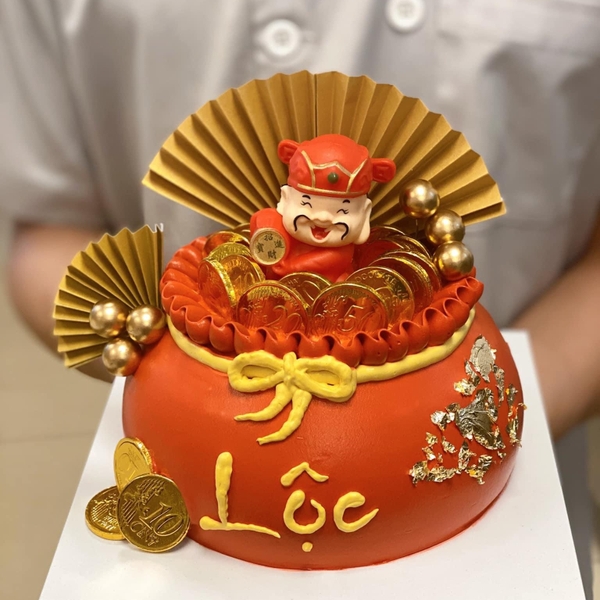 Bộ 2 quạt giấy màu vàng.