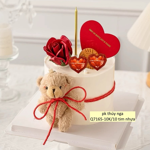 Set 10 trái tim nhựa cứng màu đỏ.