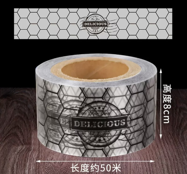 Thành bánh mica 8cm x 1kg-hình lục giác đen trắng và chữ Delicious.