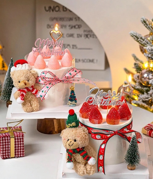 Gấu bông màu nâu gồm cả mũ và khăn (kt 7x 16cm).