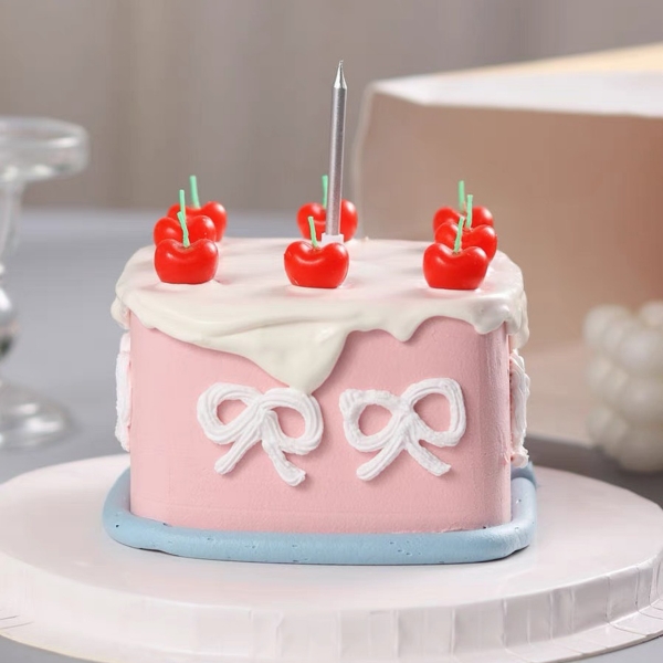 Vỉ nến 5 cây hình quả cherry đỏ.