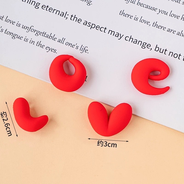 Chữ silicon-LOVE đỏ (size 2.7cm).
