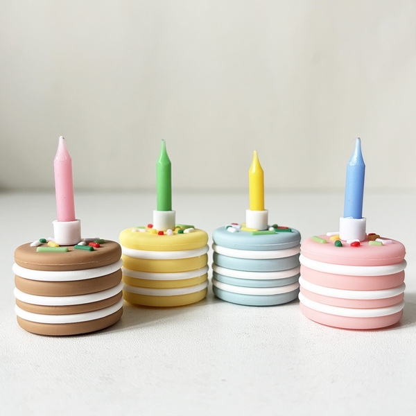 Bánh sinh nhật mini nhựa 1 tầng có cốm rắc trên mặt bánh (có thể cắm nến) -MÀU HỒNG.