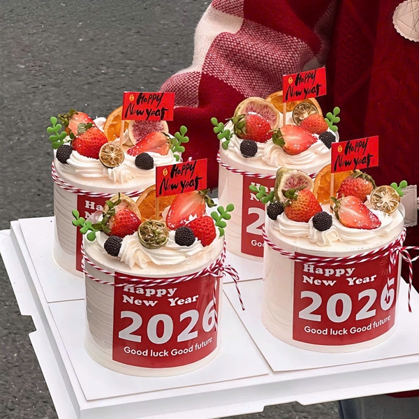 Set 50 thẻ giấy decal (dán được) - happy new year 2026 mix 4 mẫu (kt 8.5cm x 8.5cm).