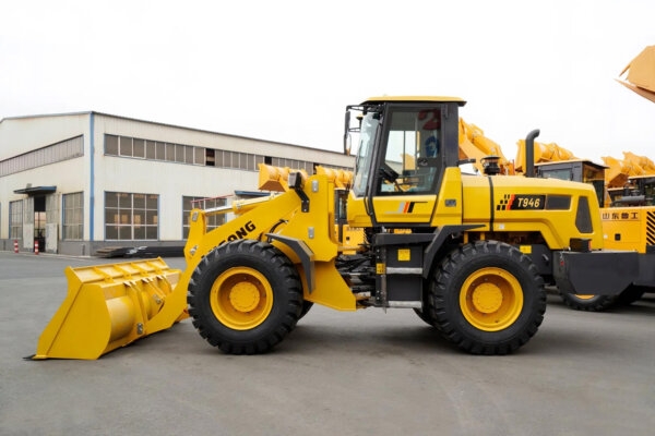 may-xuc-lat-lugong-t946-gau-1-7m3