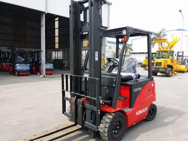 xe-nang-dien-ngoi-lai-noblelift-fe4p20-2-tan-moi-2024
