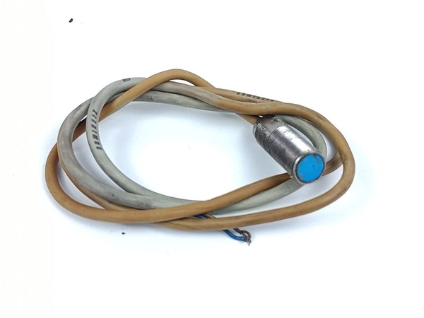 cam-bien-tiem-can-hinh-tru-azbil-fl7m-2k6-l3