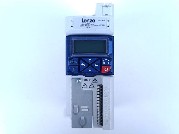 lenze-bien-tan-i510-ip20-duoc-kiem-tra-zustand-hang-dau