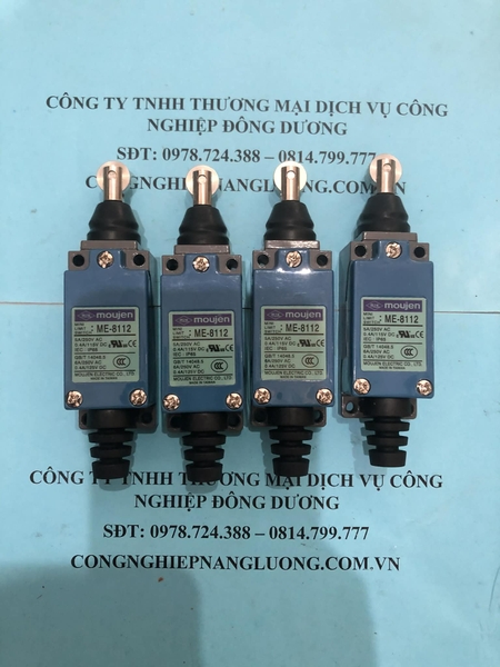 cong-tac-hanh-trinh-model-me-8112