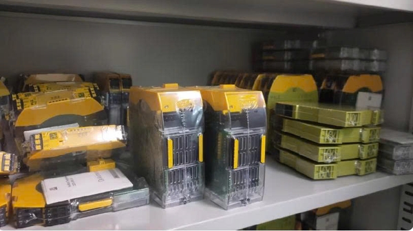 pilz-772140-772143-772142-772120-role-pnoz-m-ef-16