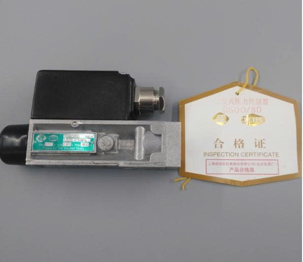 bo-dieu-khien-ap-suat-d500-8d-0820850