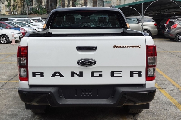 TEM CHỮ 'RANGER' CỬA THÙNG XE FORD RANGER JB3Z4142528B