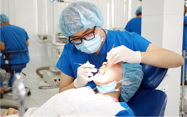 Lương của bác sĩ răng hàm mặt bao nhiêu và nơi tuyển bác sĩ răng hàm mặt  TRƯỜNG TRUNG CẤP Y KHOA VIỆT NAM