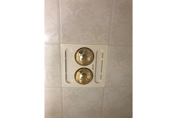 Đèn sưởi nhà tắm 2 bóng Kottmann âm trần điều khiển từ xa 550W K9R