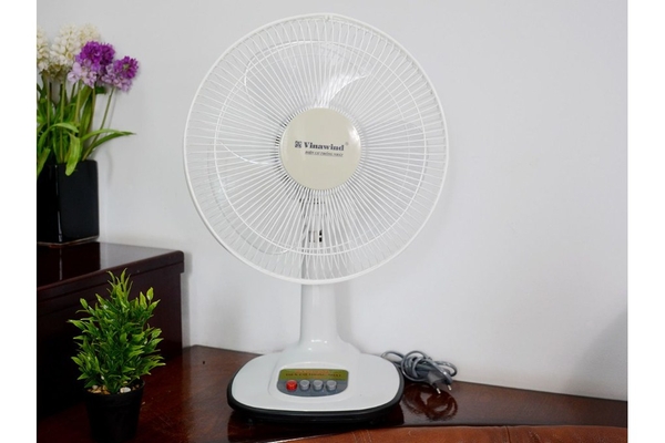 Quạt bàn Vinawind 300mm QB300