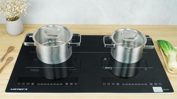 Bếp từ đôi MI Chefs MID2009I có tốt thật không?