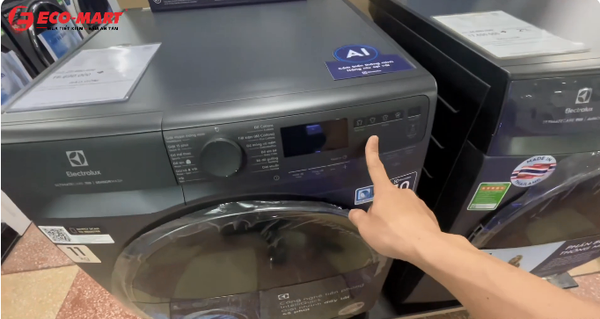Video REVIEW máy giặt Electrolux 11Kg cửa ngang EWF1143R7SC Mới 2024