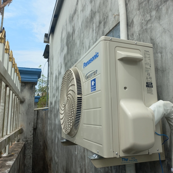 Nên mua điều hòa Panasonic hay Daikin ? So sánh chi tiết RU9AKH vs FTKF25ZVMV năm 2025